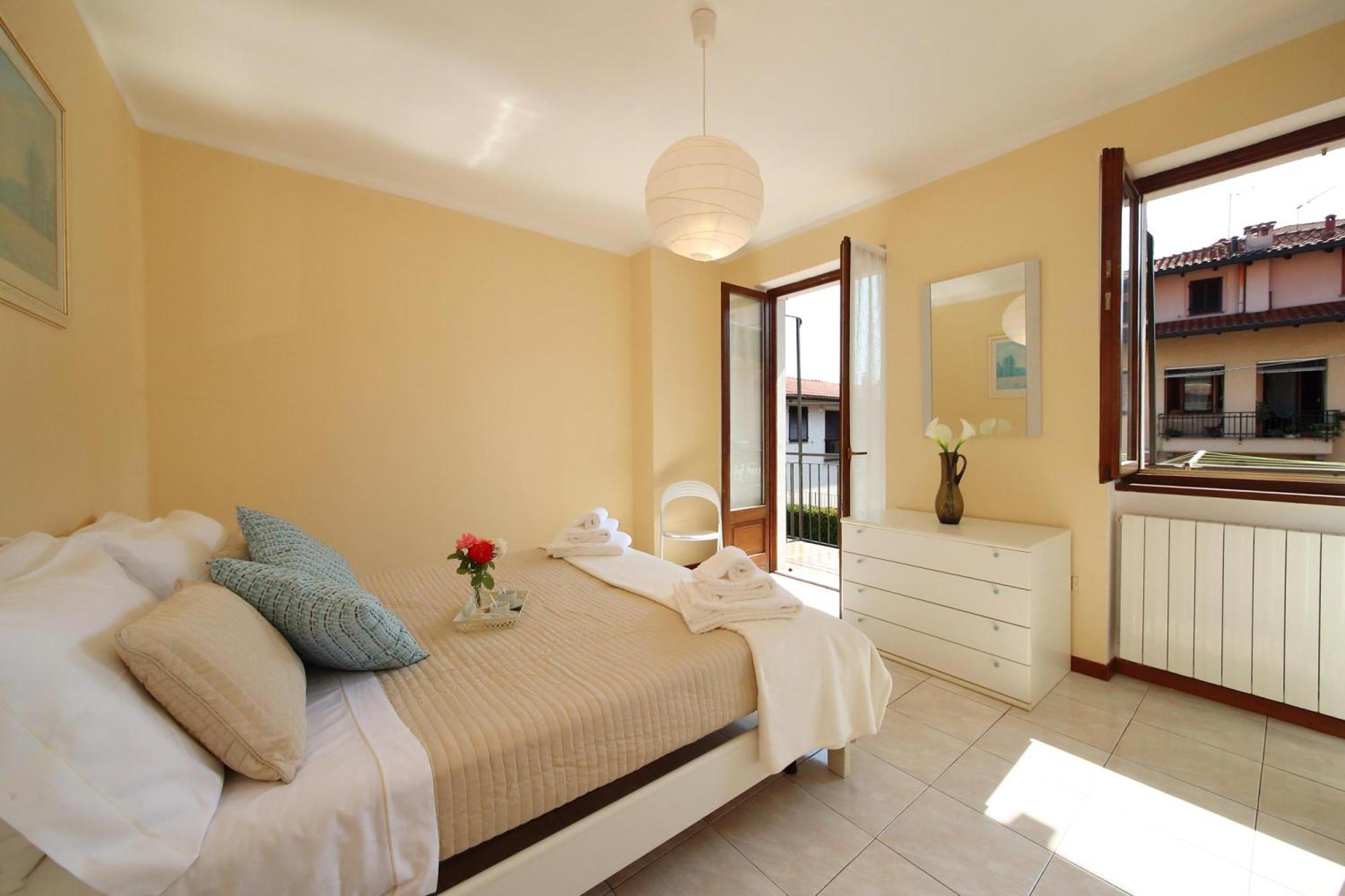 Petalo Bianco 100M From Lake - Happy Rentals Baveno Eksteriør billede